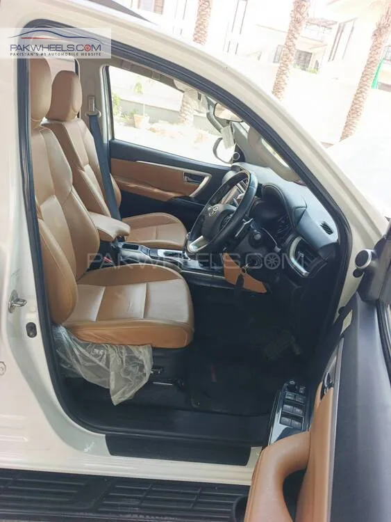 Toyota Fortuner 2017 for Sale in Karachi Toyota Fortuner 2017 for Sale in Karachi Image-10