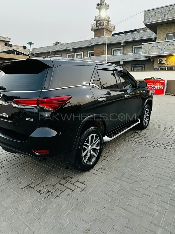 Toyota Fortuner 2019 for Sale in Lahore Toyota Fortuner 2019 for Sale in Lahore Image-4
