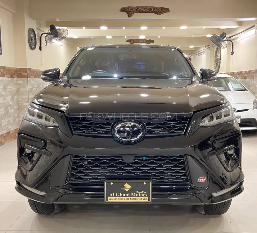 Toyota Fortuner 2023 for Sale in Karachi Toyota Fortuner 2023 for Sale in Karachi Image-4