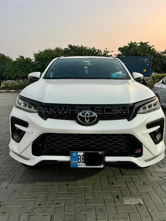 Toyota Fortuner 2024 for Sale in Peshawar Toyota Fortuner 2024 for Sale in Peshawar Image-6