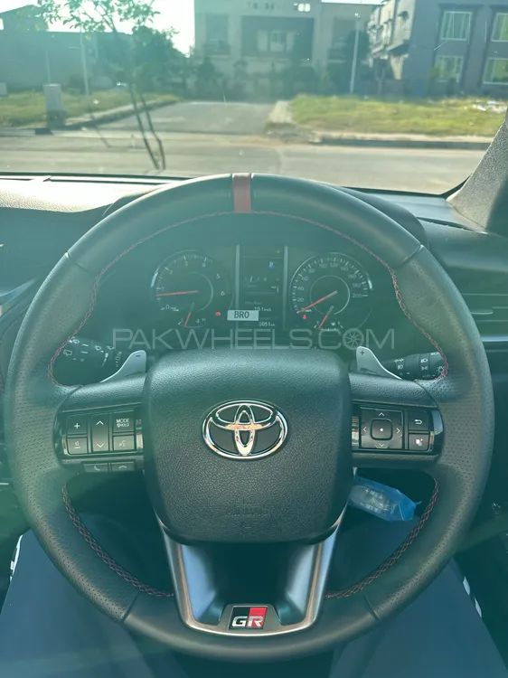 Toyota Fortuner 2025 for Sale in Rawalpindi Toyota Fortuner 2025 for Sale in Rawalpindi Image-8
