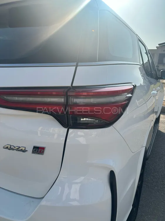 Toyota Fortuner 2025 for Sale in Rawalpindi Toyota Fortuner 2025 for Sale in Rawalpindi Image-5