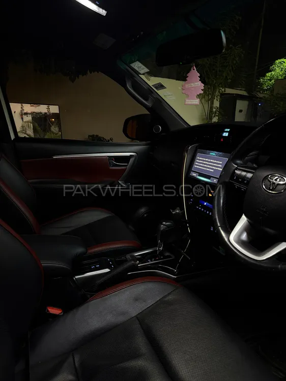 Toyota Fortuner 2022 for Sale in Karachi Toyota Fortuner 2022 for Sale in Karachi Image-7