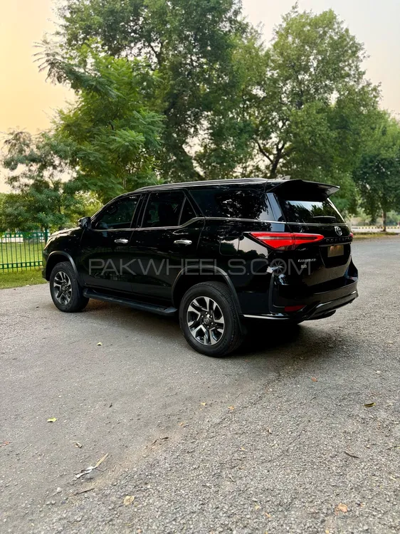 Toyota Fortuner 2023 for Sale in Lahore Toyota Fortuner 2023 for Sale in Lahore Image-6