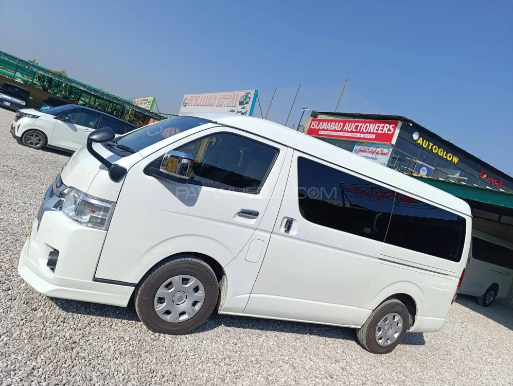 Toyota Hiace 2021 for Sale in Islamabad Toyota Hiace 2021 for Sale in Islamabad Image-1