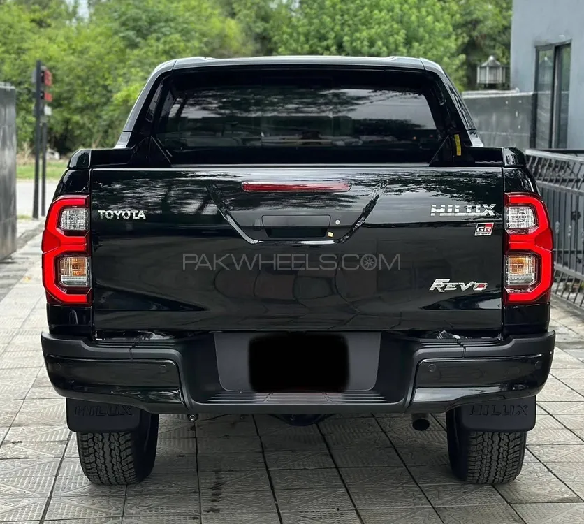 Toyota Hilux 2024 for Sale in Sialkot Toyota Hilux 2024 for Sale in Sialkot Image-2