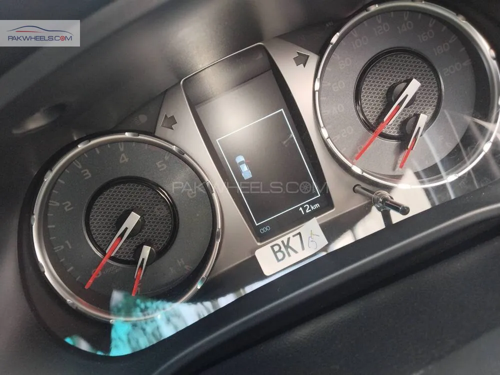 Toyota Hilux 2025 for Sale in Lahore Toyota Hilux 2025 for Sale in Lahore Image-10