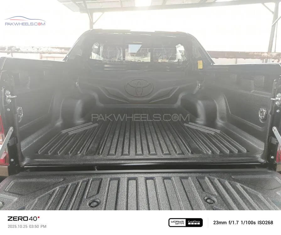 Toyota Hilux 2025 for Sale in Lahore Toyota Hilux 2025 for Sale in Lahore Image-7