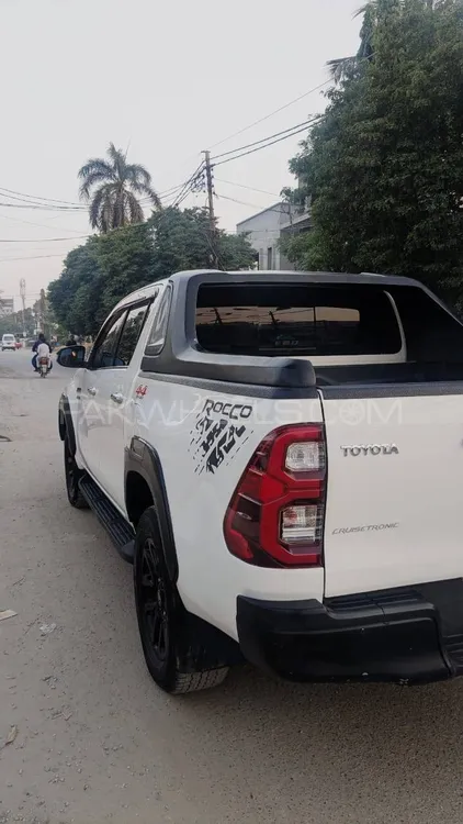 Toyota Hilux 2019 for Sale in Karachi Toyota Hilux 2019 for Sale in Karachi Image-11