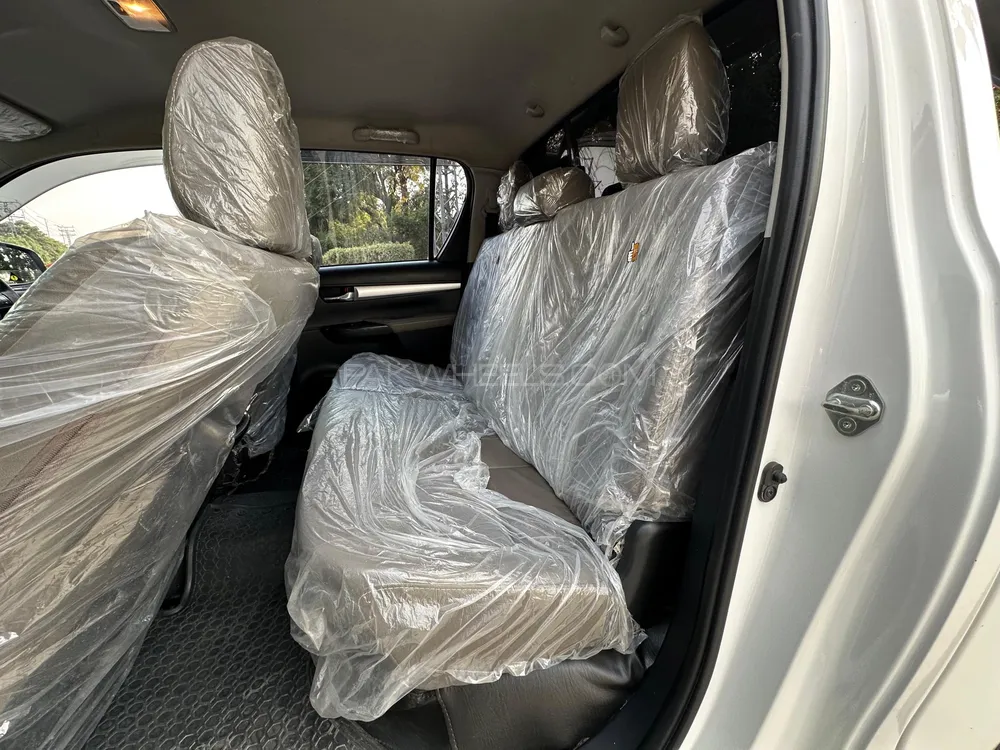 Toyota Hilux 2021 for Sale in Rawalpindi Toyota Hilux 2021 for Sale in Rawalpindi Image-6