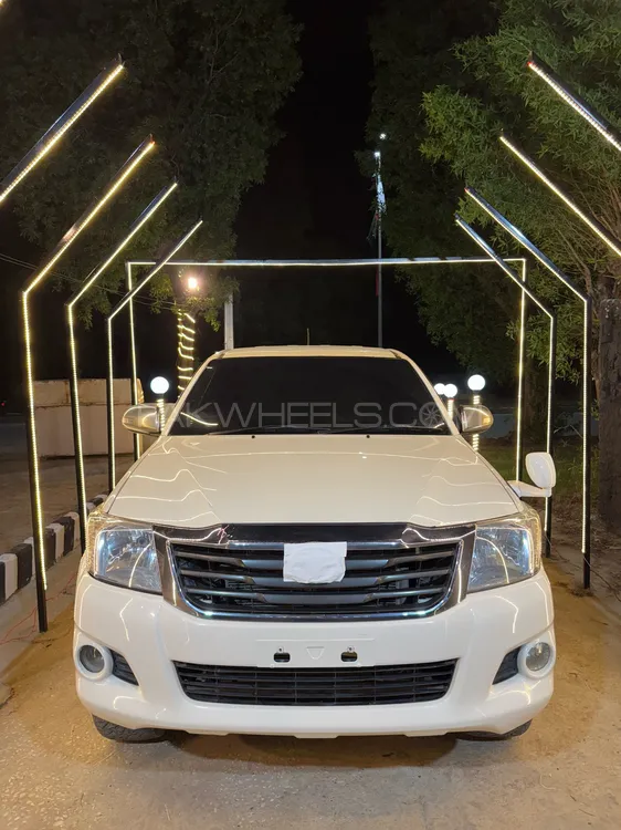 Toyota Hilux 2014 for Sale in Hyderabad Toyota Hilux 2014 for Sale in Hyderabad Image-8