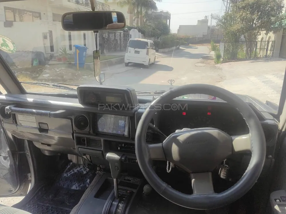 Toyota Land Cruiser 1992 for Sale in Islamabad Toyota Land Cruiser 1992 for Sale in Islamabad Image-9