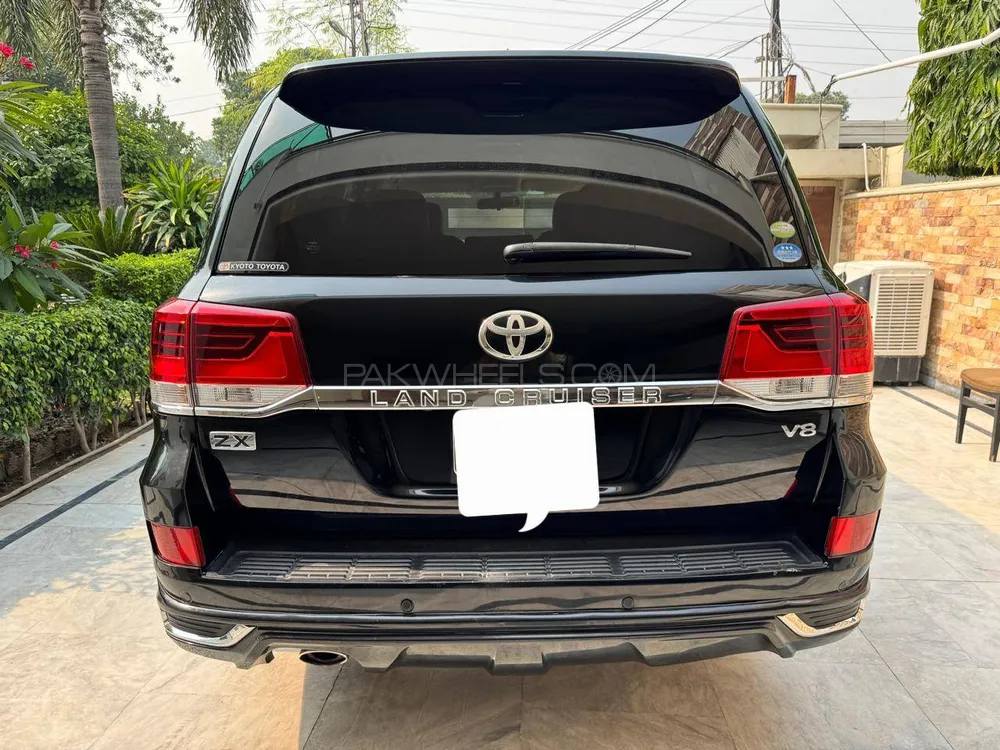 Toyota Land Cruiser 2011 for Sale in Lahore Toyota Land Cruiser 2011 for Sale in Lahore Image-6