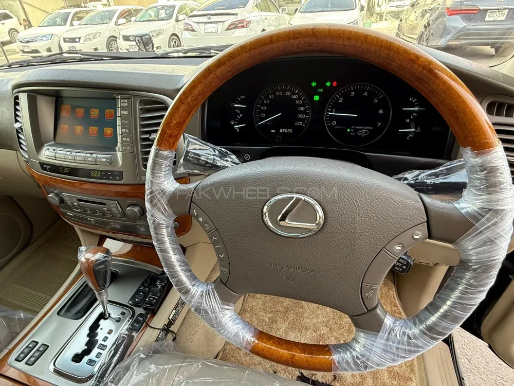 Toyota Land Cruiser 2004 for Sale in Quetta Toyota Land Cruiser 2004 for Sale in Quetta Image-6