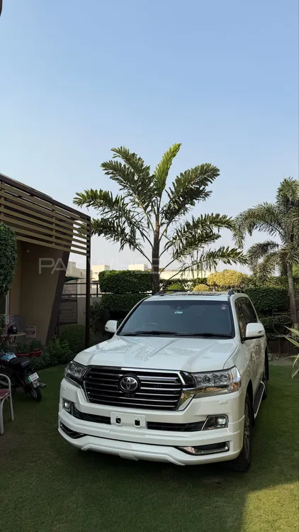 Toyota Land Cruiser 2016 for Sale in Lahore Toyota Land Cruiser 2016 for Sale in Lahore Image-2