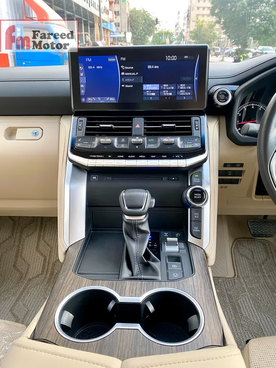 Toyota Land Cruiser 2022 for Sale in Karachi Toyota Land Cruiser 2022 for Sale in Karachi Image-9