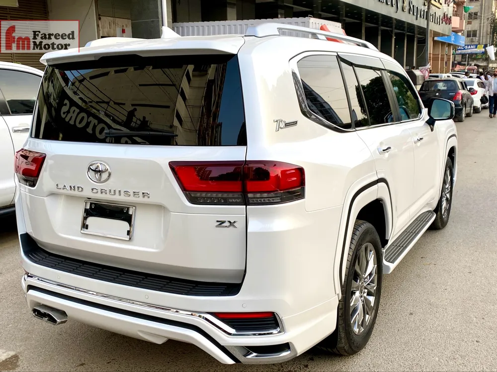 Toyota Land Cruiser 2022 for Sale in Karachi Toyota Land Cruiser 2022 for Sale in Karachi Image-13