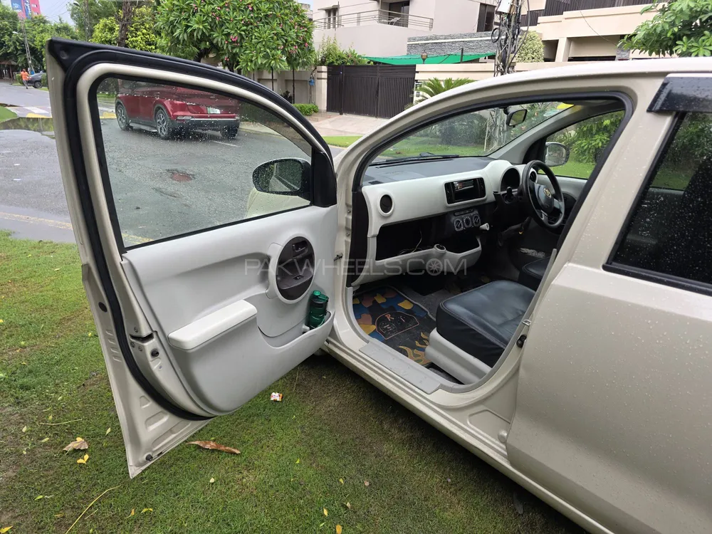 Toyota Passo 2010 for Sale in Lahore Toyota Passo 2010 for Sale in Lahore Image-13