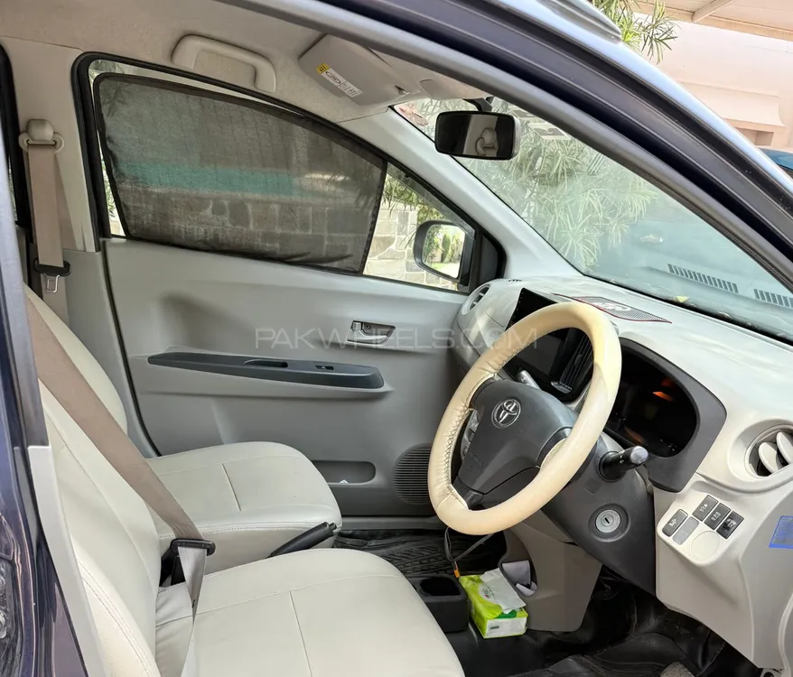 Toyota Pixis Epoch 2015 for Sale in Multan Toyota Pixis Epoch 2015 for Sale in Multan Image-2