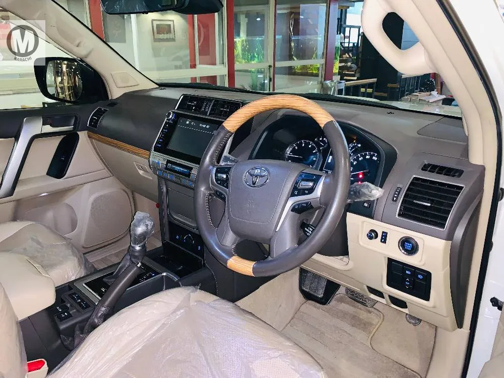 Toyota Prado 2020 for Sale in Karachi Toyota Prado 2020 for Sale in Karachi Image-5