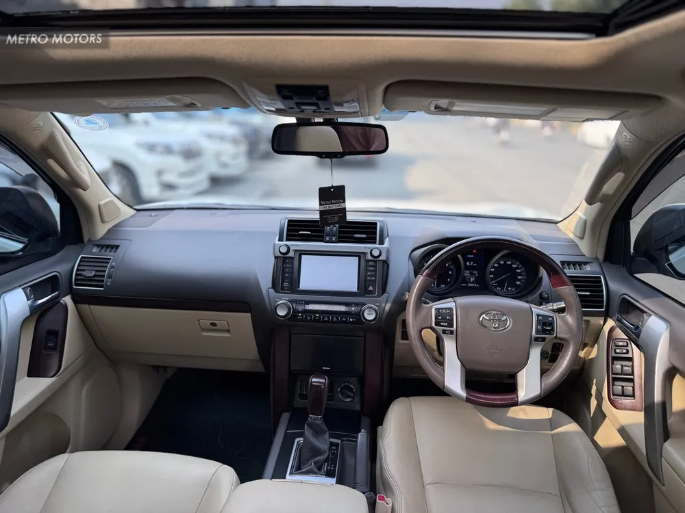Toyota Prado 2015 for Sale in Lahore Toyota Prado 2015 for Sale in Lahore Image-8