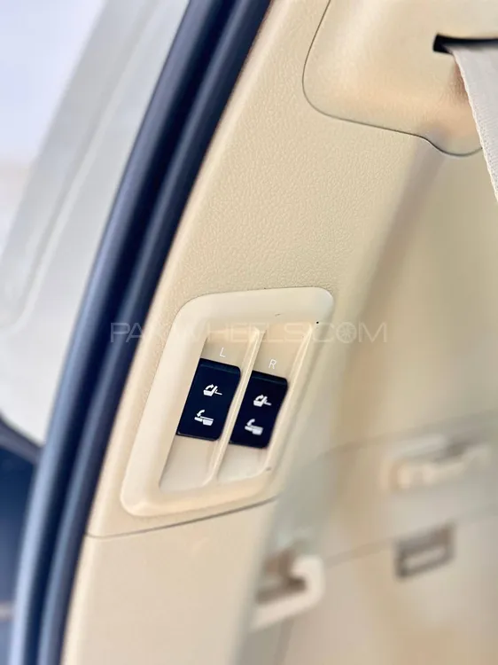 Toyota Prado 2016 for Sale in Lahore Toyota Prado 2016 for Sale in Lahore Image-10
