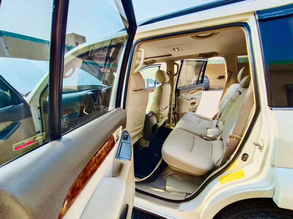 Toyota Prado 2004 for Sale in Lahore Toyota Prado 2004 for Sale in Lahore Image-7