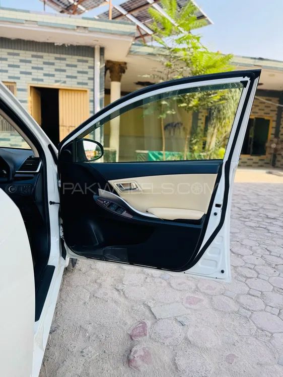 Toyota Premio 2016 for Sale in Peshawar Toyota Premio 2016 for Sale in Peshawar Image-11