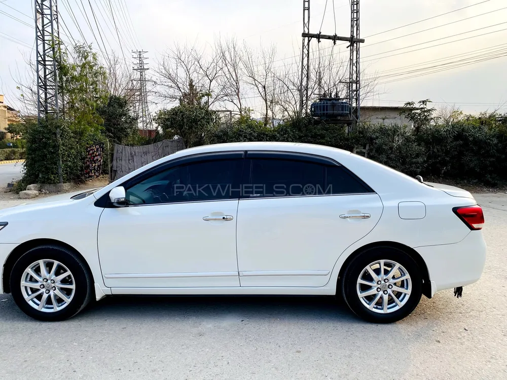 Toyota Premio 2017 for Sale in Peshawar Toyota Premio 2017 for Sale in Peshawar Image-2