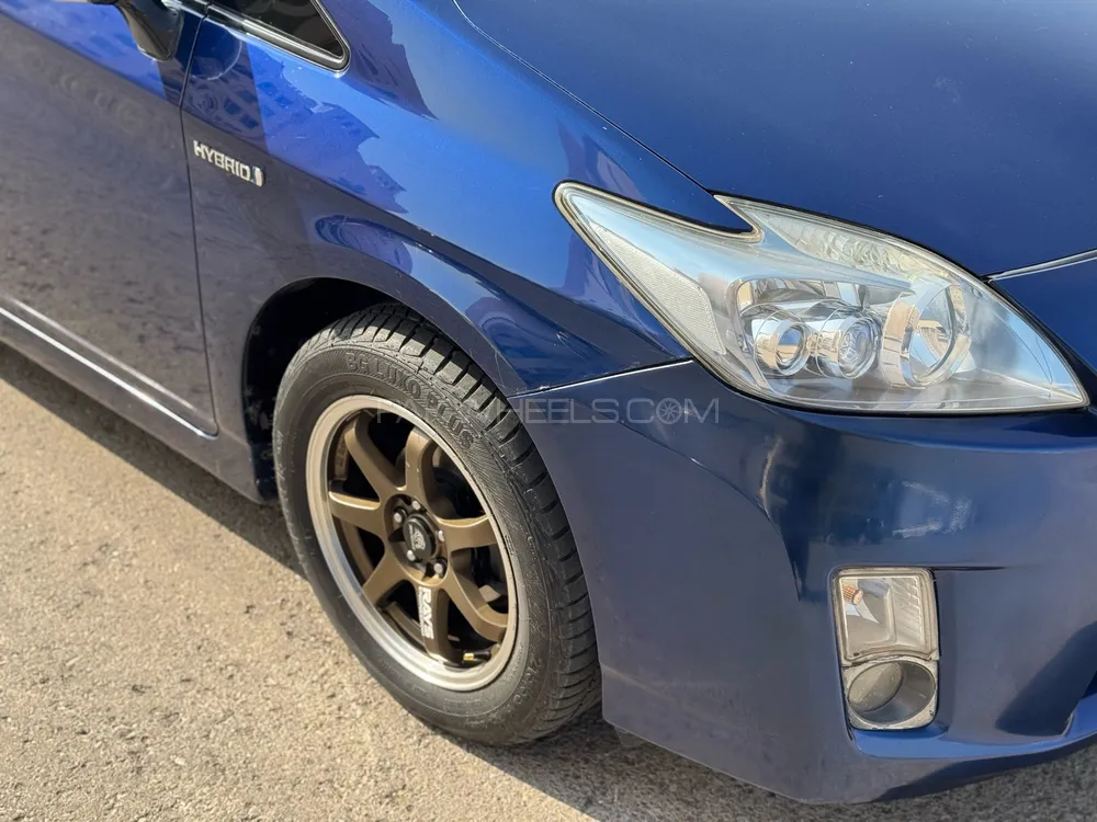 Toyota Prius 2011 for Sale in Karachi Toyota Prius 2011 for Sale in Karachi Image-9