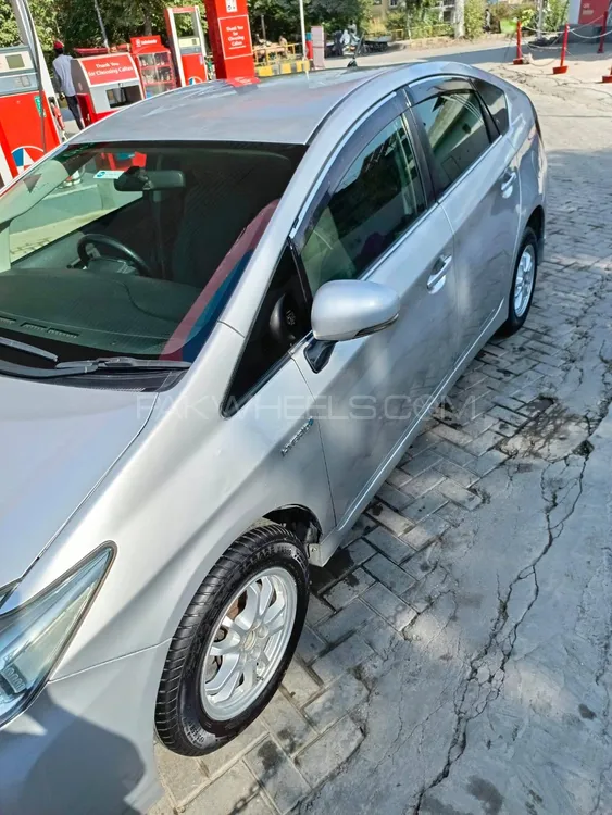 Toyota Prius 2010 for Sale in Rawalpindi Toyota Prius 2010 for Sale in Rawalpindi Image-5