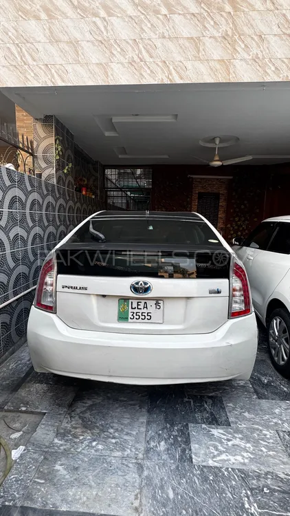 Toyota Prius 2012 for Sale in Lahore Toyota Prius 2012 for Sale in Lahore Image-5