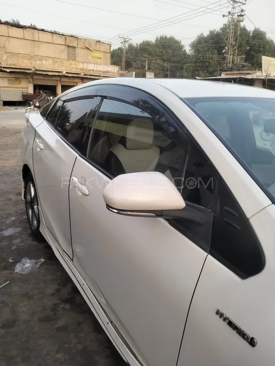 ٹویوٹا پریوس الفا 2016 for Sale in حیدرآباد ٹویوٹا پریوس الفا 2016 for Sale in حیدرآباد Image-6
