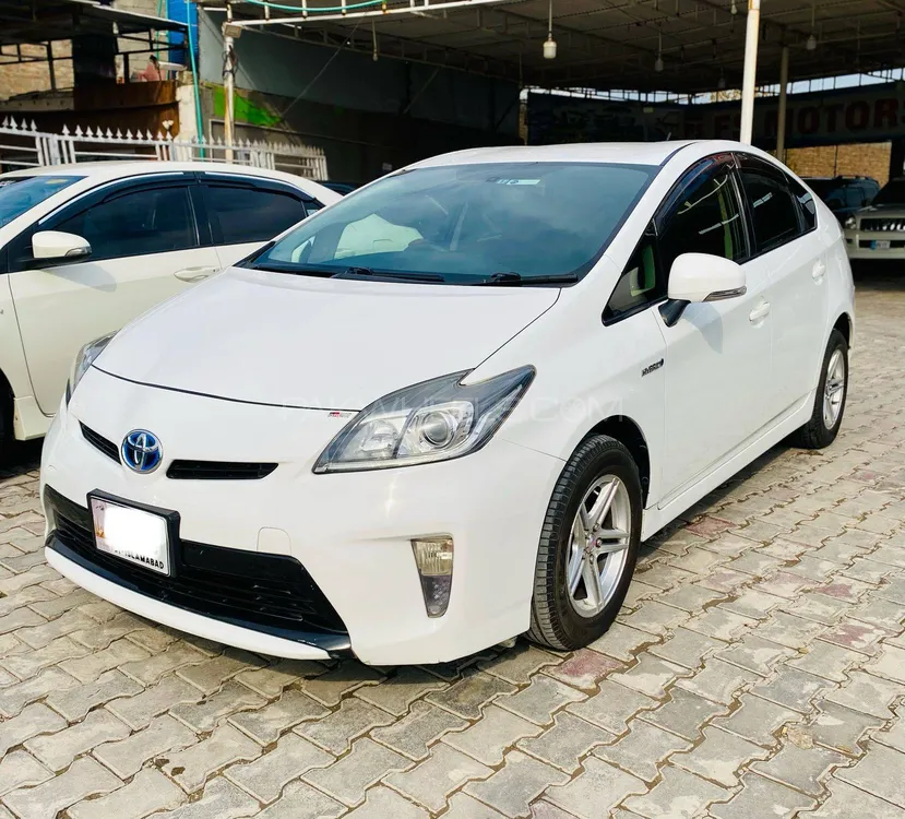 Toyota Prius 2014 for Sale in Peshawar Toyota Prius 2014 for Sale in Peshawar Image-7