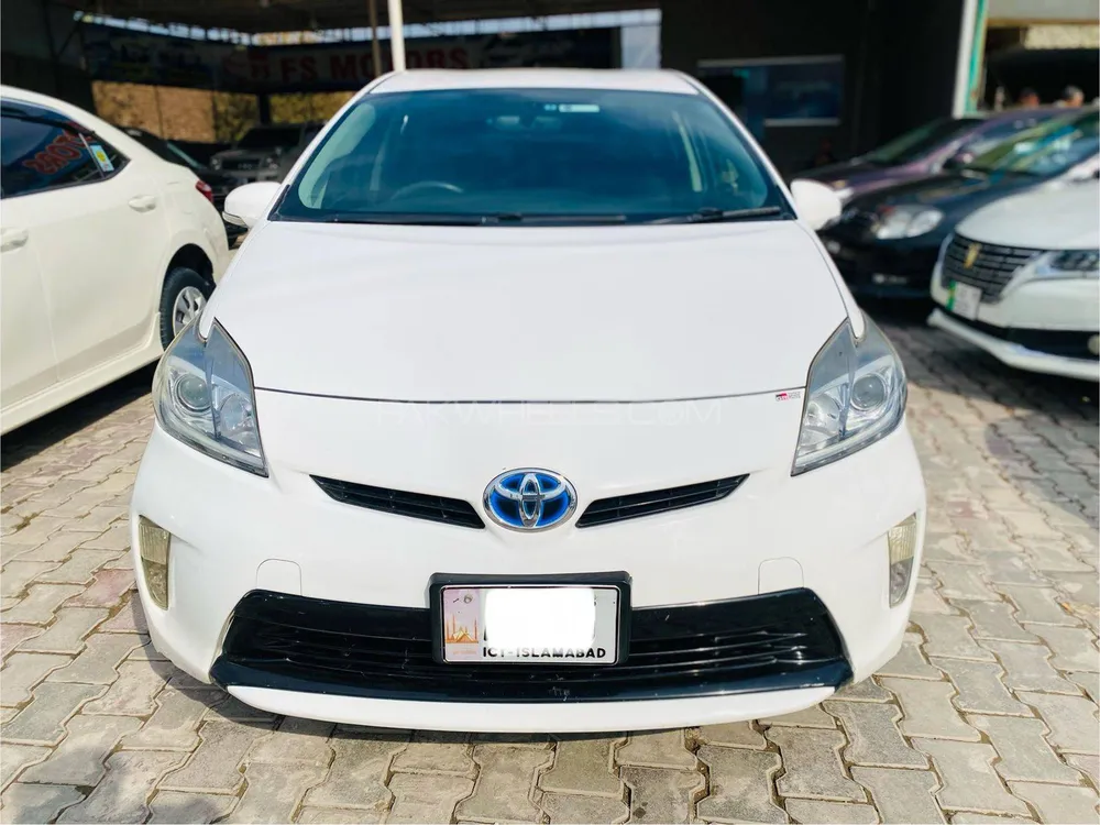 Toyota Prius 2014 for Sale in Peshawar Toyota Prius 2014 for Sale in Peshawar Image-19