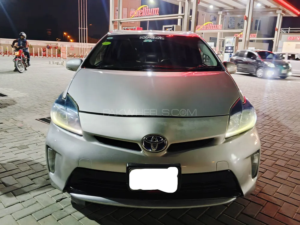 Toyota Prius 2012 for Sale in Rawalpindi Toyota Prius 2012 for Sale in Rawalpindi Image-5