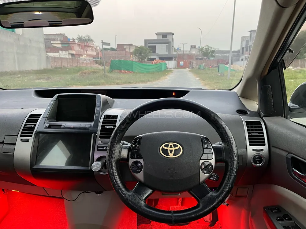 Toyota Prius 2007 for Sale in Lahore Toyota Prius 2007 for Sale in Lahore Image-9