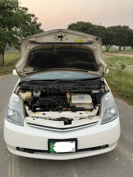 Toyota Prius 2007 for Sale in Lahore Toyota Prius 2007 for Sale in Lahore Image-12