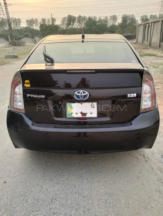 Toyota Prius 2010 for Sale in Lahore Toyota Prius 2010 for Sale in Lahore Image-8