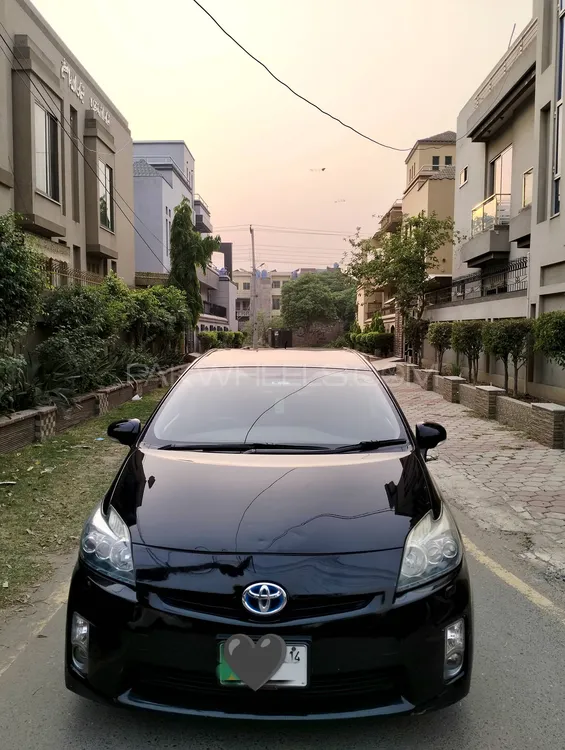 Toyota Prius 2010 for Sale in Lahore Toyota Prius 2010 for Sale in Lahore Image-1