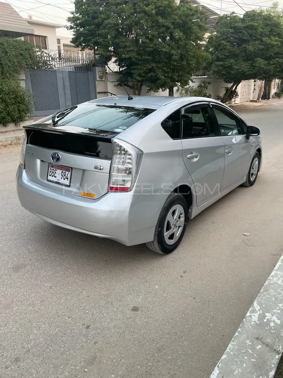 Toyota Prius 2010 for Sale in Karachi Toyota Prius 2010 for Sale in Karachi Image-4
