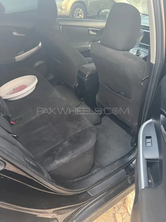 Toyota Prius 2014 for Sale in Peshawar Toyota Prius 2014 for Sale in Peshawar Image-5