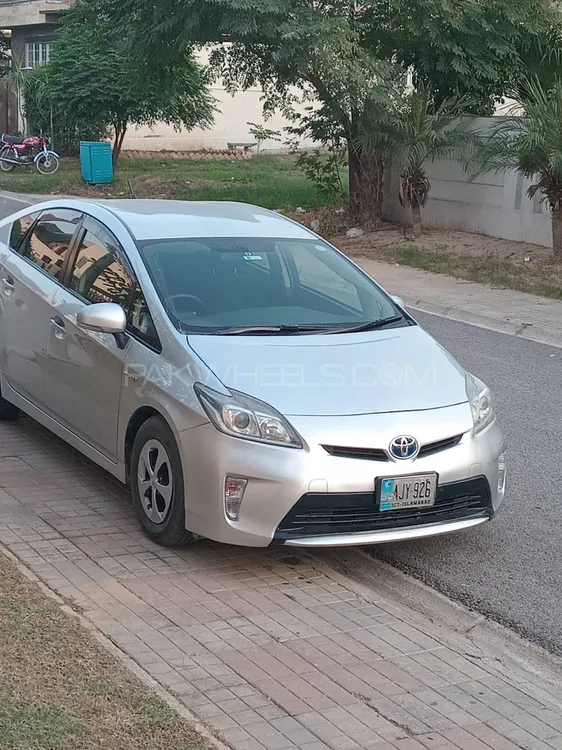 Toyota Prius 2013 for Sale in Islamabad Toyota Prius 2013 for Sale in Islamabad Image-7