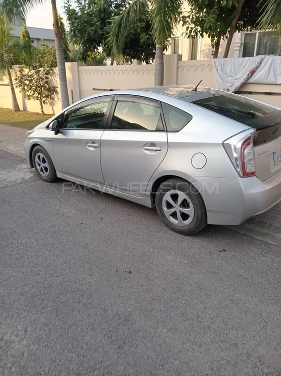 Toyota Prius 2013 for Sale in Islamabad Toyota Prius 2013 for Sale in Islamabad Image-4