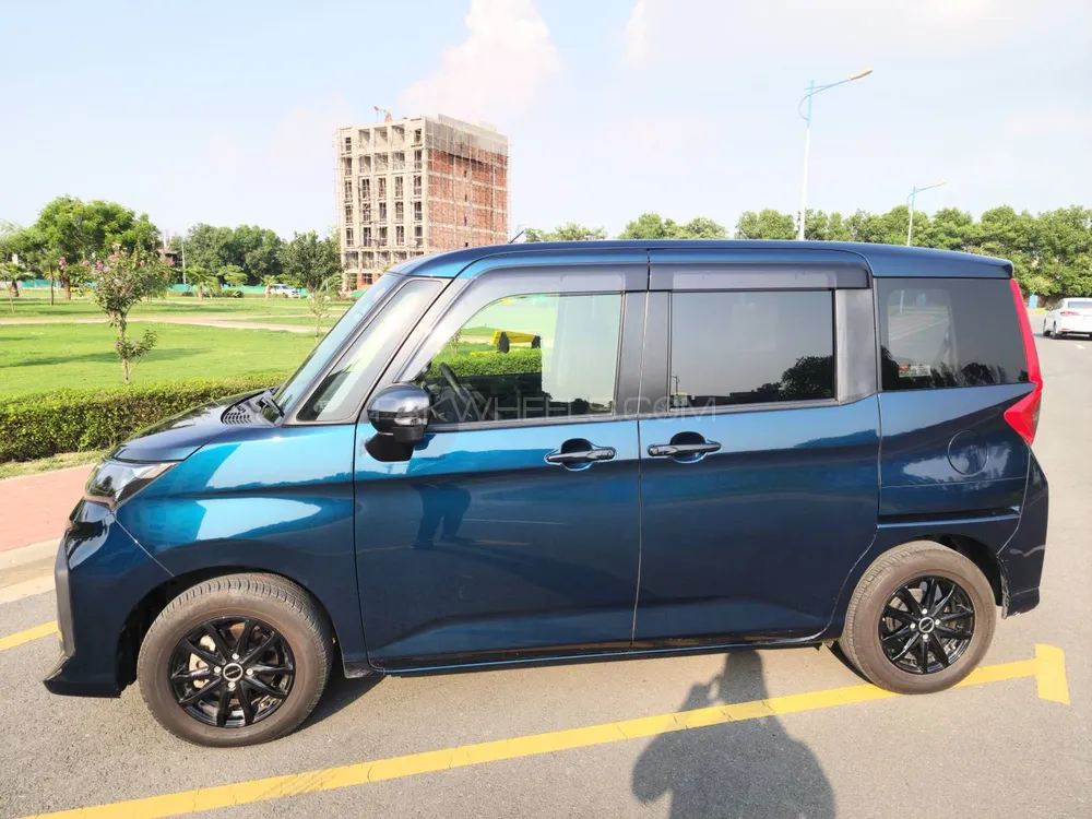 Toyota Roomy 2021 for Sale in Lahore Toyota Roomy 2021 for Sale in Lahore Image-3