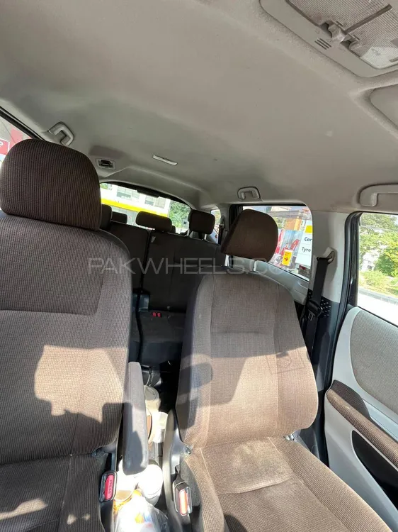 Toyota Sienta 2015 for Sale in Islamabad Toyota Sienta 2015 for Sale in Islamabad Image-6