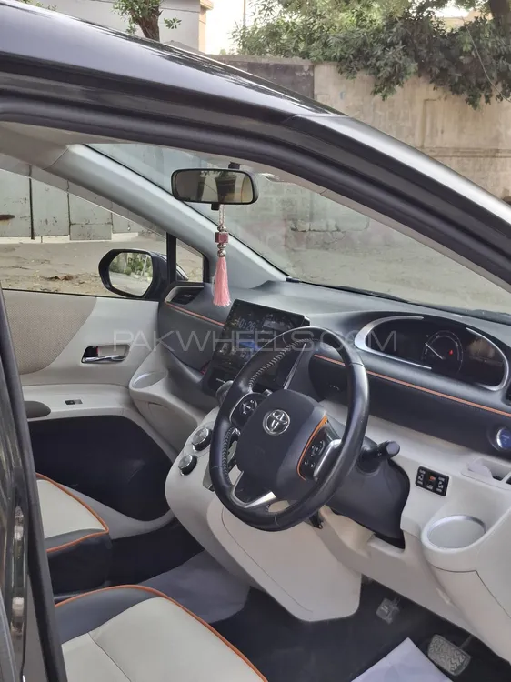 Toyota Sienta 2016 for Sale in Karachi Toyota Sienta 2016 for Sale in Karachi Image-11