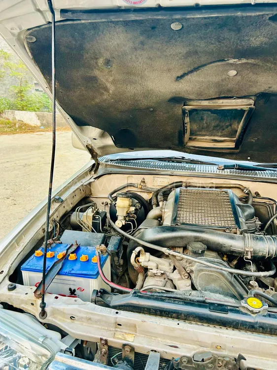 Toyota Surf 1996 for Sale in Lahore Toyota Surf 1996 for Sale in Lahore Image-10