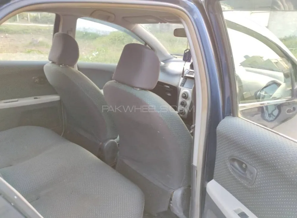 Toyota Vitz 2005 for Sale in Lahore Toyota Vitz 2005 for Sale in Lahore Image-13