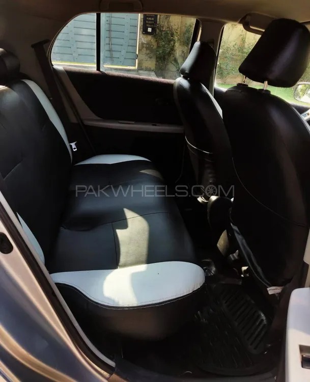 Toyota Vitz 2010 for Sale in Lahore Toyota Vitz 2010 for Sale in Lahore Image-14